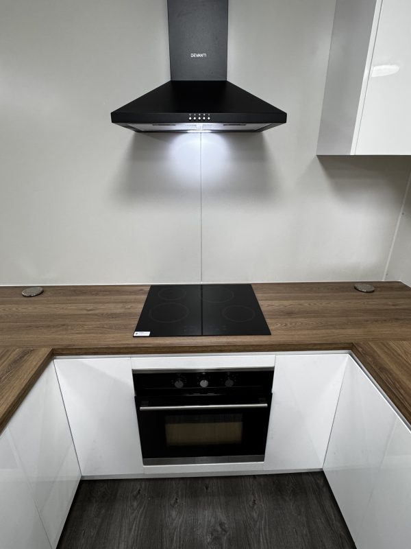 Delta U shaped Kitchen 3